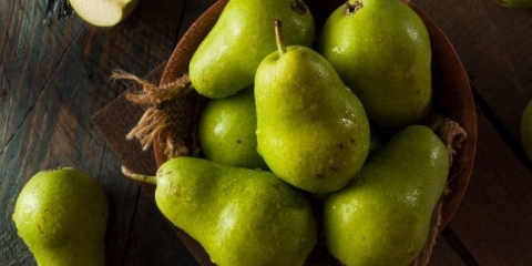 Kako zamrznuti kruške za zimu u zamrzivaču